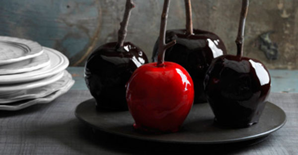 Halloween Recipe: Decadently Dark Candy Apples