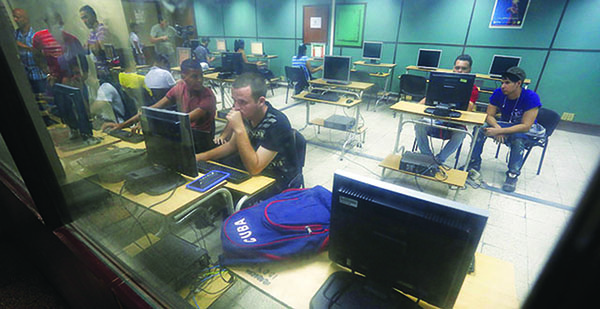 Young Cubans Look Forward To Greater Openness To Technology