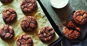 Try These Delicious Gluten-free Crackled Chocolate Cookies