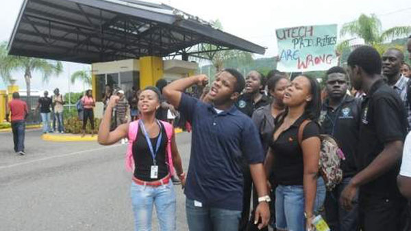UTECH Students And Staff Protest Over Jamaican Government’s Funds Granted To The Institution
