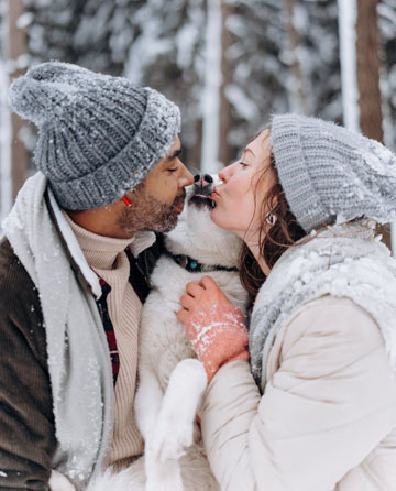 Men who included dogs in their online dating profile photos were more likely to be interested in a long-term relationship. Photo credit: Mikhail Nilov/pexels.