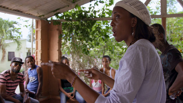 Rosa Iris on the election campaign trail in the DR. Image from the film, Stateless.